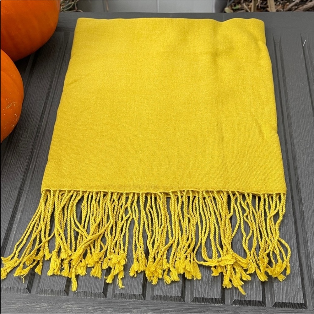 New Marigold / Mustard (yellow)
60% Merino Wool & 40% Silk Blend
Pashmina